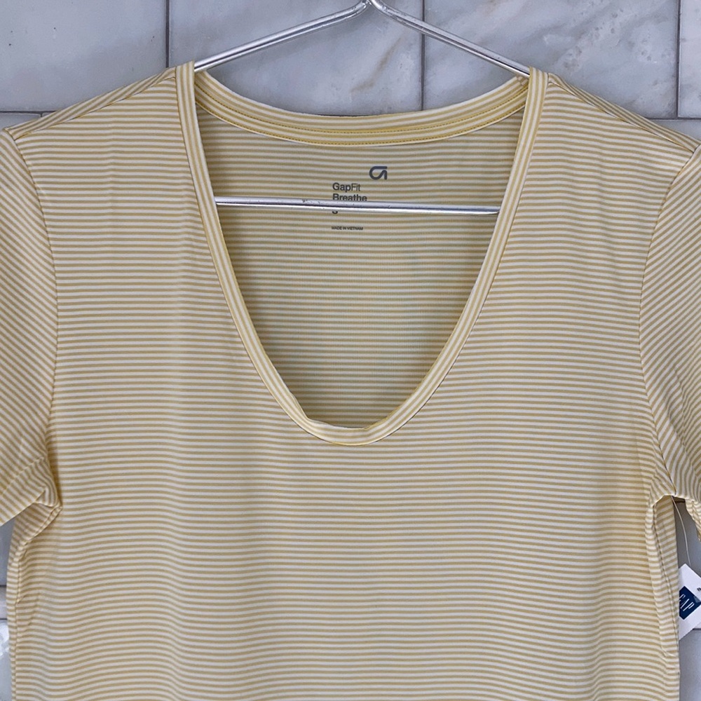 Gapfit Breathe Yellow & White Stripe Scoopneck Tee - Picture 3 of 7
